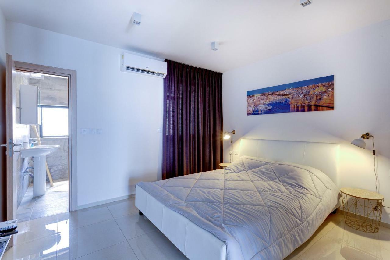 Cosy 1Br Penthouse With Terrace, Great Location Lejlighed Gzira Eksteriør billede